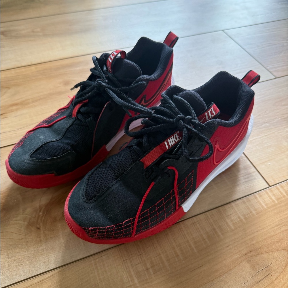 Nike G.T. Cut Big Kids' Basketball Shoes 5.5
